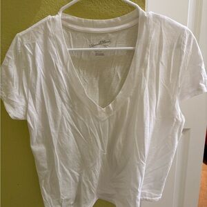 Universal Thread White Short Sleeve V-Neck Tee